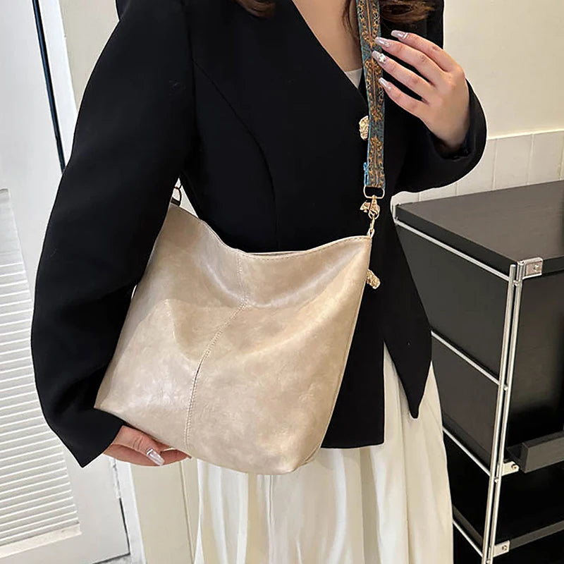 Vintage PU Leather Bucket Crossbody Bag with Wide Strap