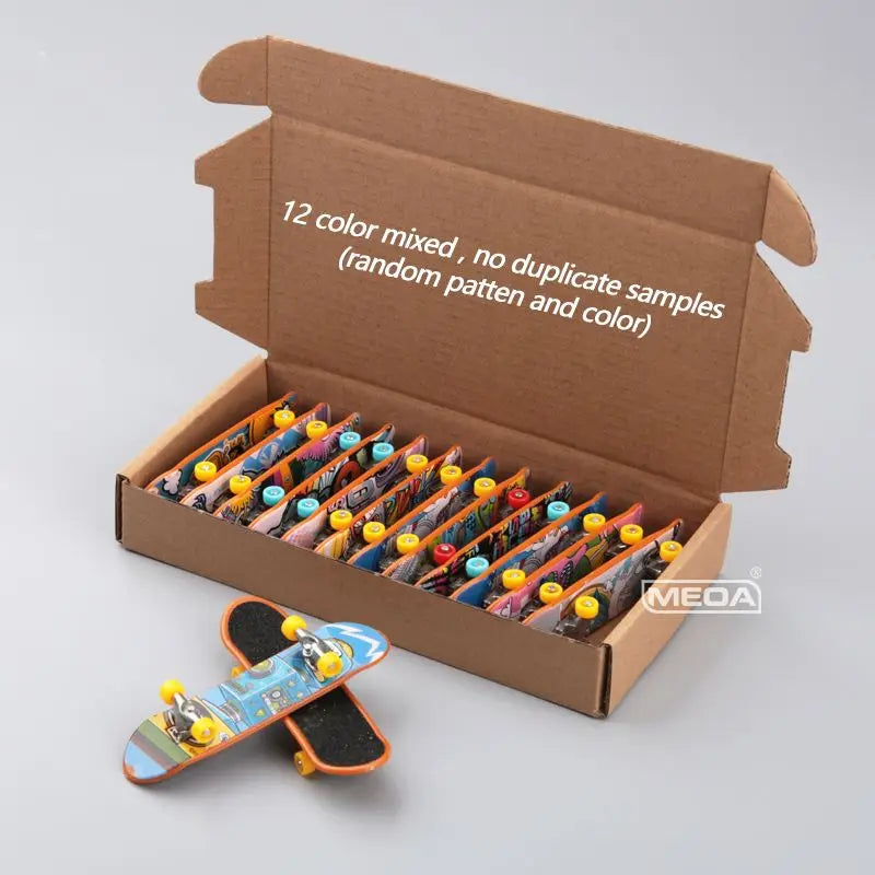 Luminous Metal Bridge Finger Skateboard Set &ndash; Illuminated Fun B 12