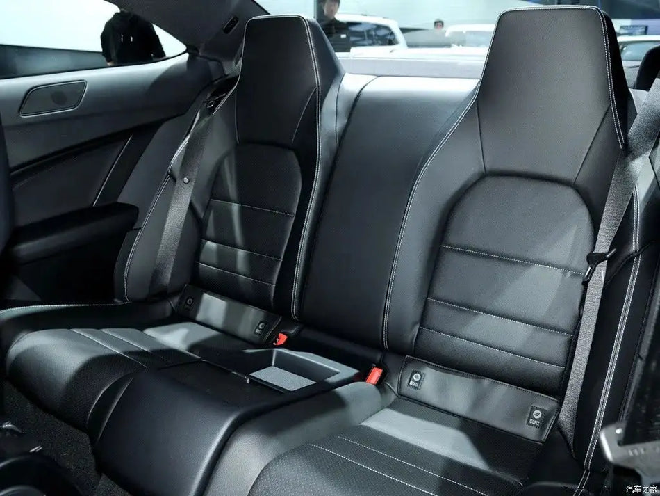 Coprisedili personalizzati in finta pelle per Mercedes C Class C204 Coupe