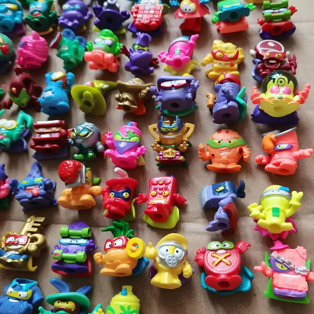 15Pcs SuperThings SuperZings 3CM Action Figures - Mini Set