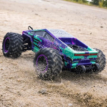 C8821 RC Car &ndash; 4WD Off Road Climbing With LED Lights