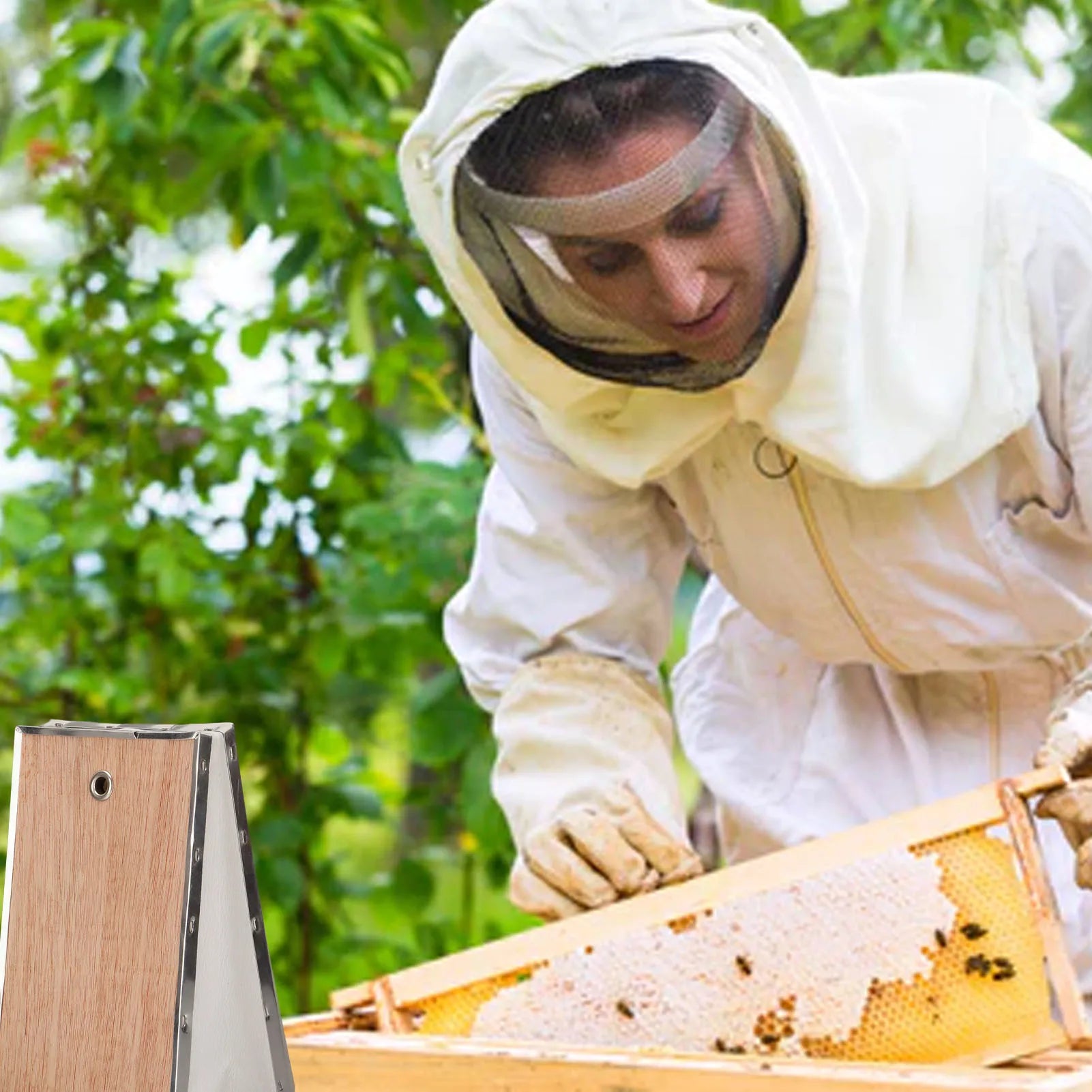 Bee Smoker Bellow PVC Leather Plywood Box &ndash; Clip Included