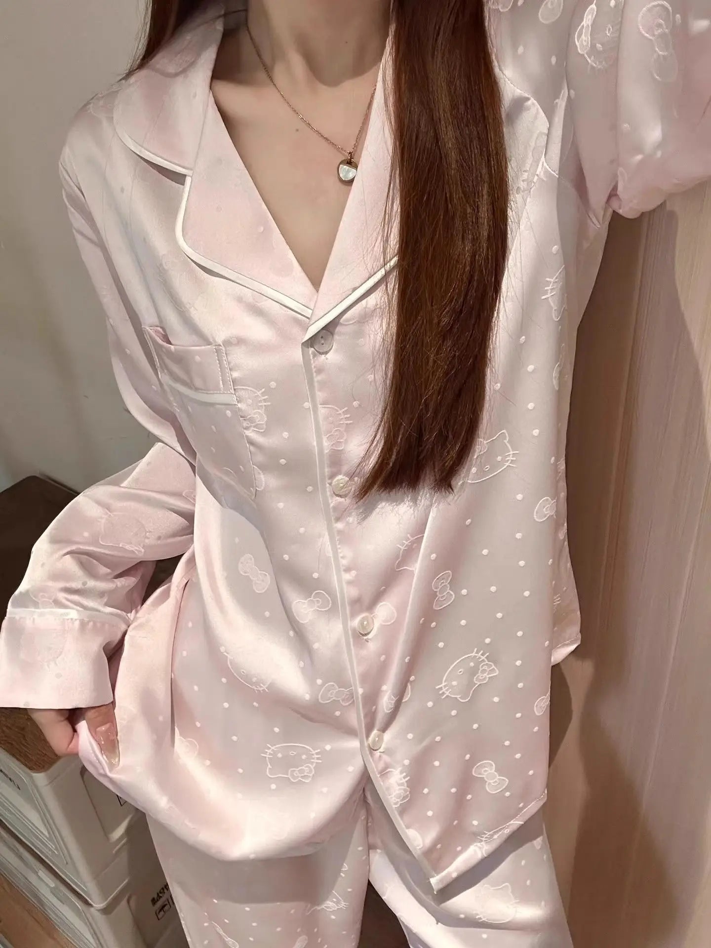 Hello Kitty Pajama Set - Cute and Comfortable Nightwear for Women M