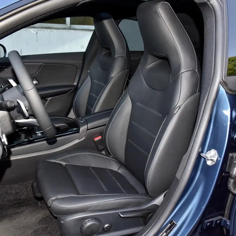 Coprisedili in pelle sintetica personalizzati per Mercedes CLA Coupe set completo