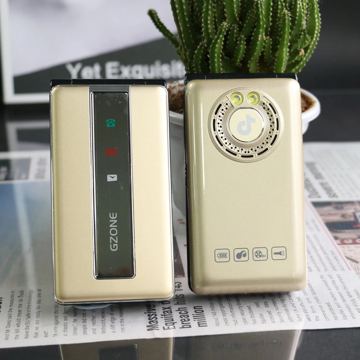2G GSM Cheap Flip Push-Button Phone For Elderly &ndash; Loud Voice Gold / add 16G TF card