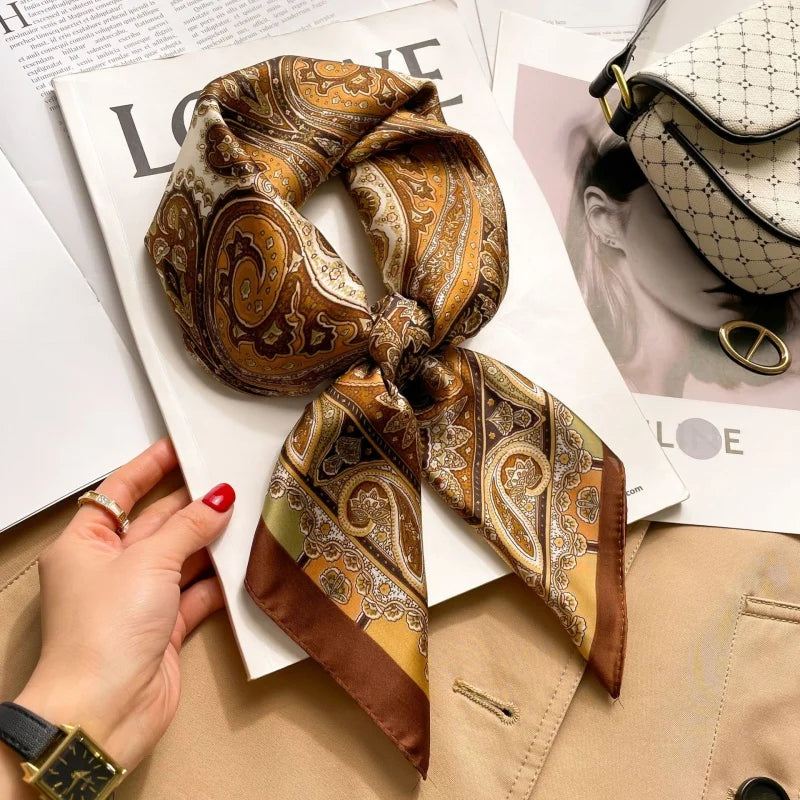 70cm Retro British Palace Style Silk Scarf &ndash; Elegant Simulated Silk Design