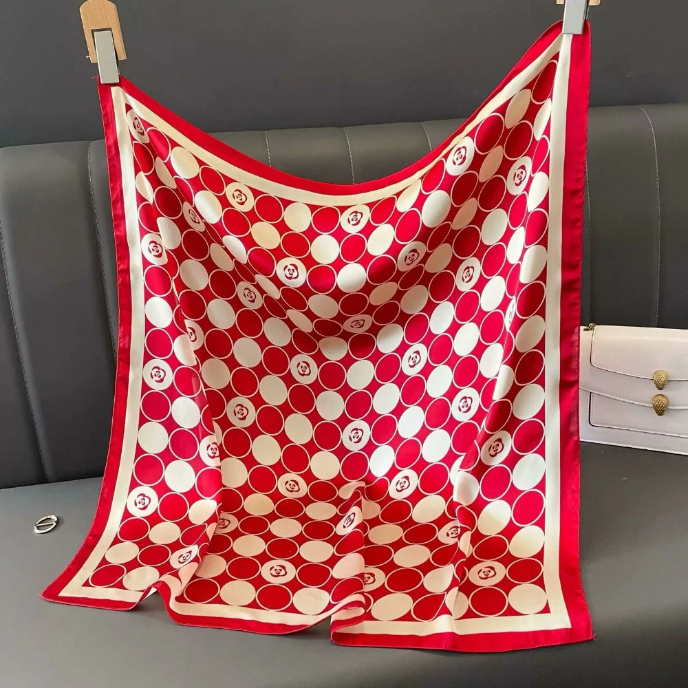 68cm Chain Printed Scarf &ndash; Stylish Versatility for All Seasons