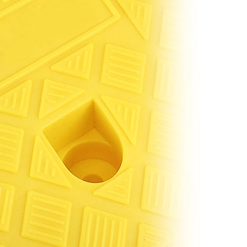 Plastic Curb Ramp 13cm &ndash; Anti Slip For Safe Vehicle Access
