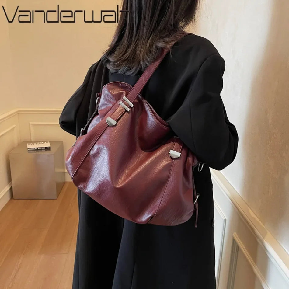 Suuri kapasiteetti pehmeä nahkainen olkalaukku naisille, ristikkäislaukku retrotyylillä