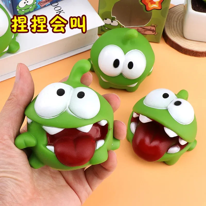 🟠 Children's squeeze animal doll mung bean monster cut rope frog water toy novelty gag candy game rubber voice gift