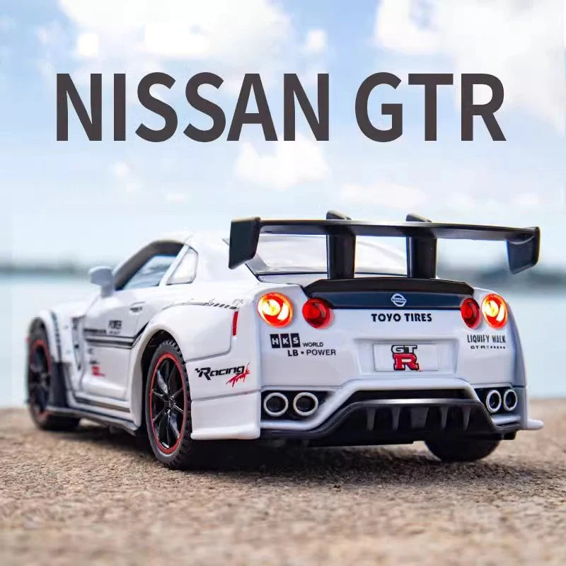 1:32 Scale Alloy Diecast Car Model With Sound And Light For Nissan GTR R35