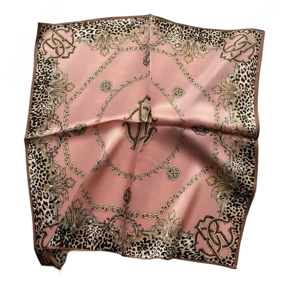 68cm Chain Printed Scarf &ndash; Stylish Versatility for All Seasons Pink