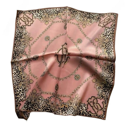 68cm Chain Printed Scarf &ndash; Stylish Versatility for All Seasons Pink