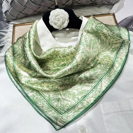 Green Women 100% Mulberry Silk Scarf &ndash; Elegant Floral Design for Versatile Styling