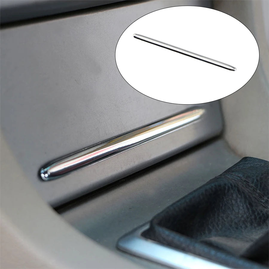 Rivestimento del portaoggetti per posacenere barra luminosa per Ford Focus 2 MK2 finitura in ABS cromato, facile installazione, accento interno