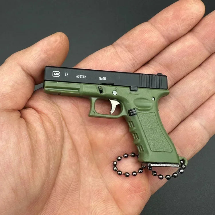 1:3 G17 Miniature Pistol Keychain Green-Black
