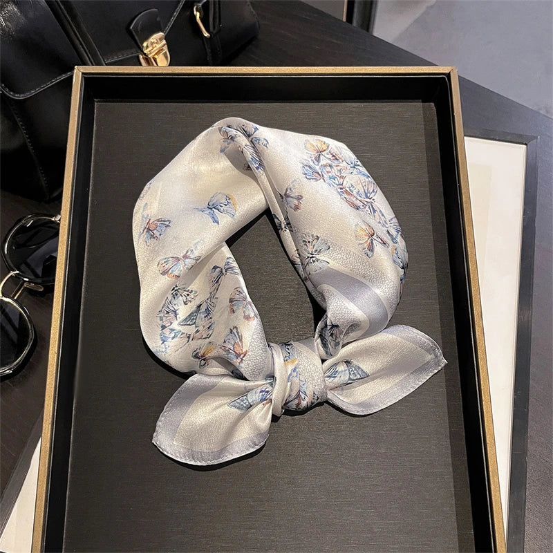 RUNMEIF Luxury 100% Silk Scarf &ndash; Elegant Horse Print Design JZA1779-01 / 53x53cm / CHINA