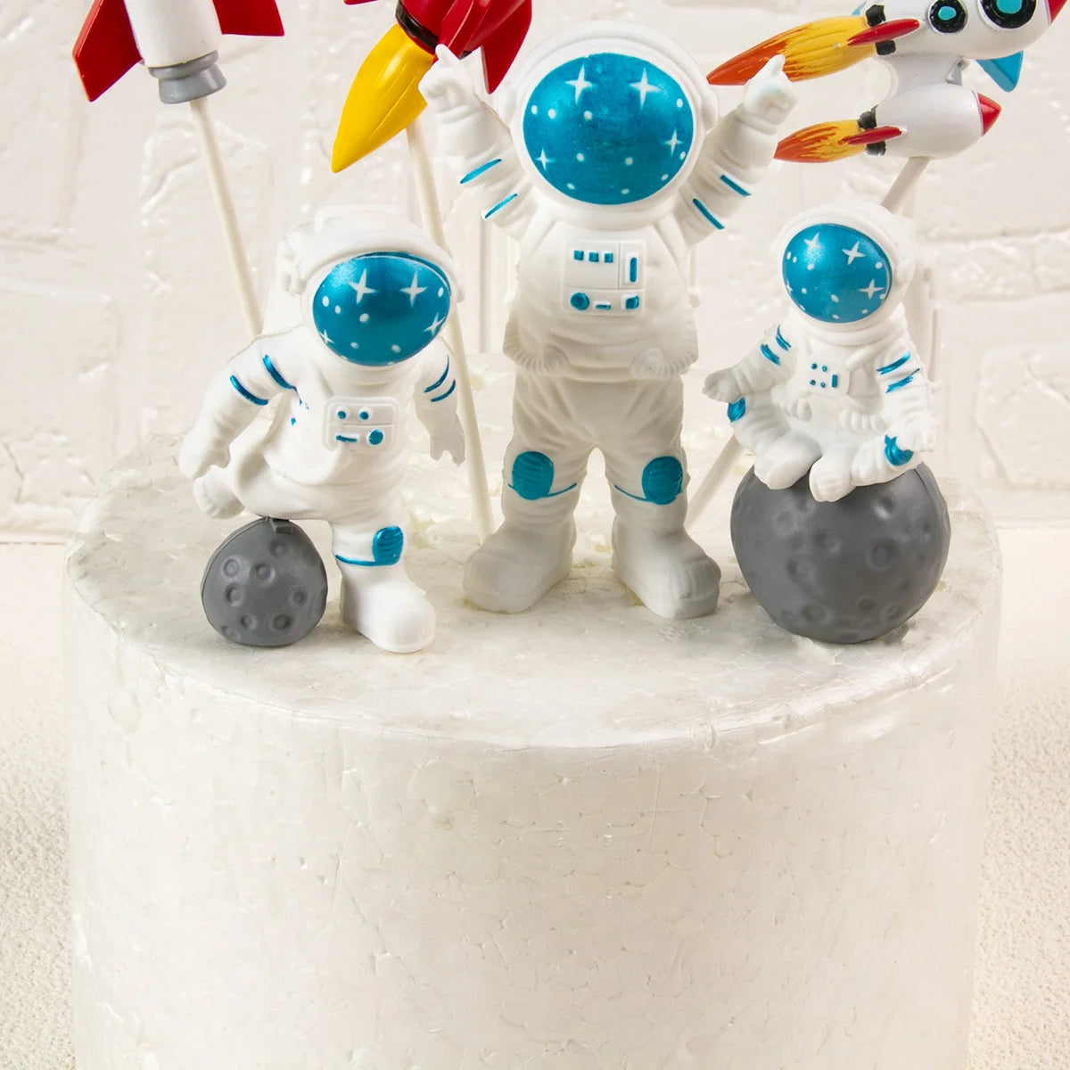 Astronaut Space Cake Toppers - Outer Space Figurines for Party Decorations