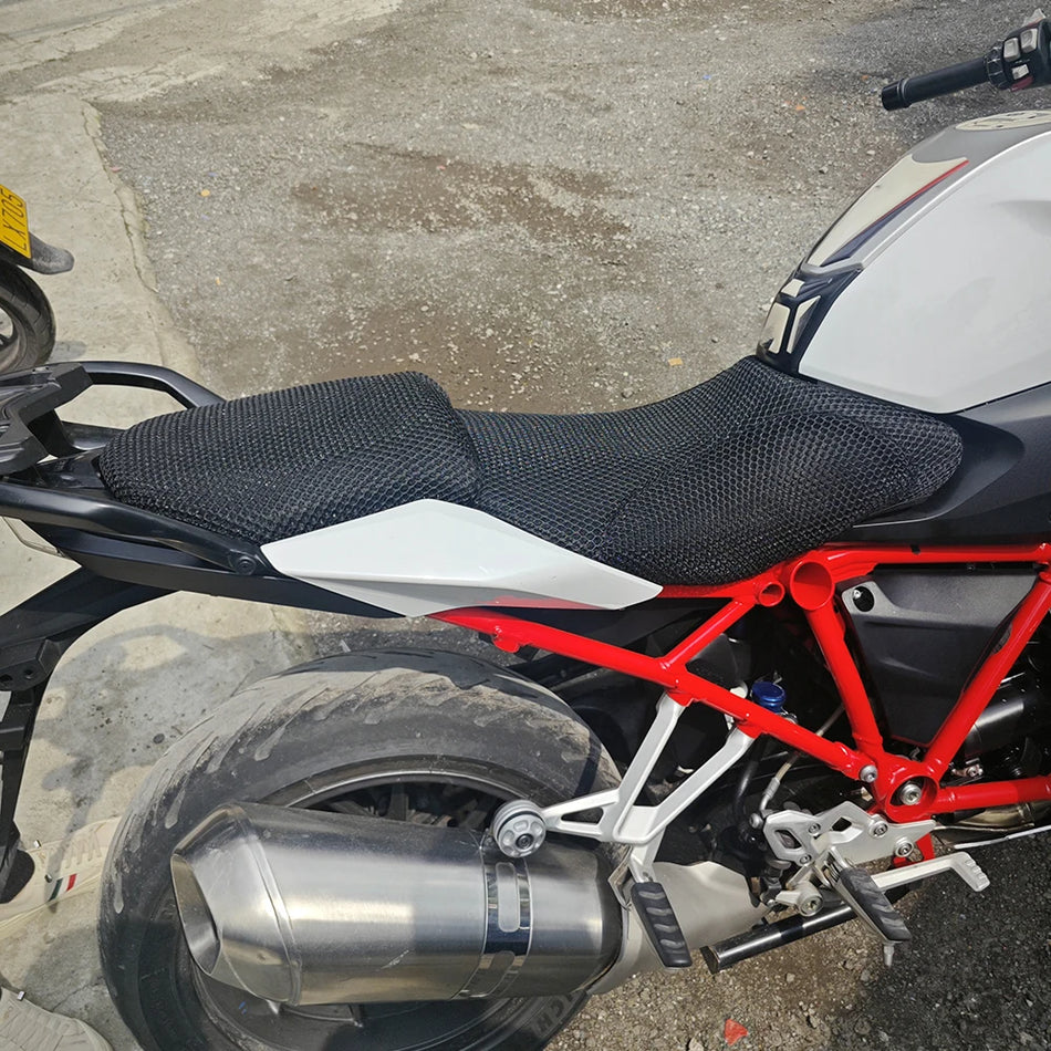 Copertura per cuscino sella BMW R1200R con isolamento e rete a nido d'ape traspirante per il 2015 al 2019