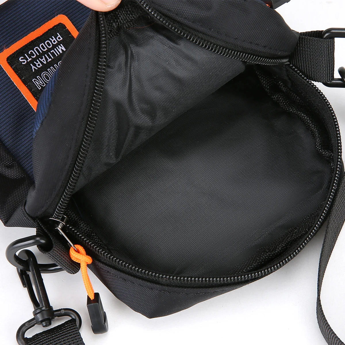 Men&rsquo;s Lightweight Nylon Crossbody Bag with Multiple Compartments and Adjustable Strap
