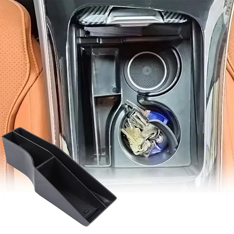 Úložná skrinka na stredovú konzolu Mercedes GLC X254 2023 s podnosom na poháre