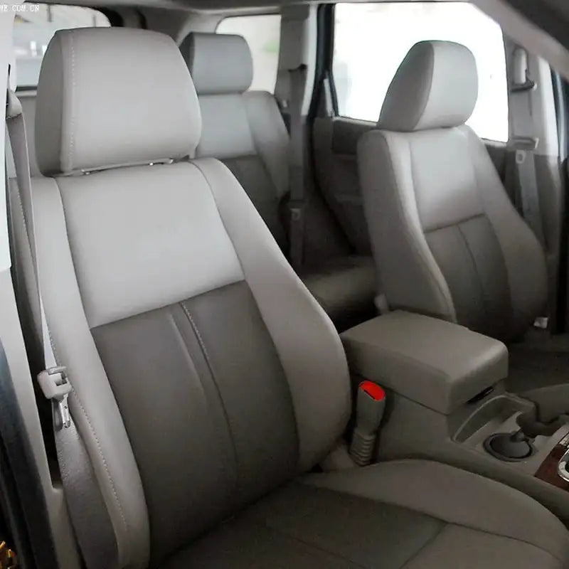 Jeep Grand Cherokee WK Custom Umělé Kožené Potahy 5 Sedadel
