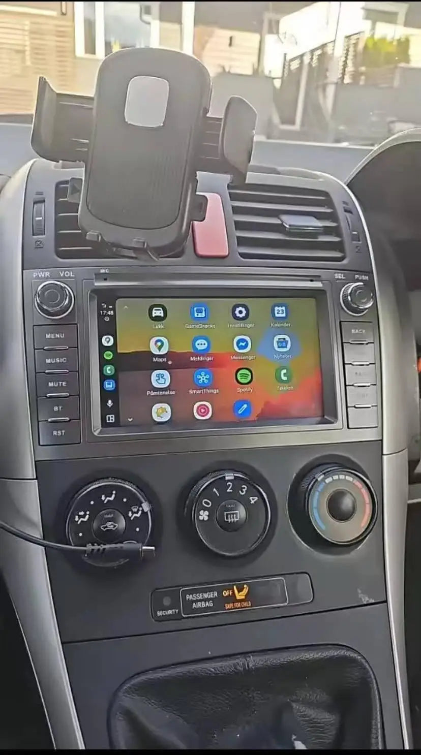 Radio auto cu ecran tactil de 7 inch pentru Toyota Auris 2006-2012, cu navigație GPS și suport pentru cameră de marșarier.