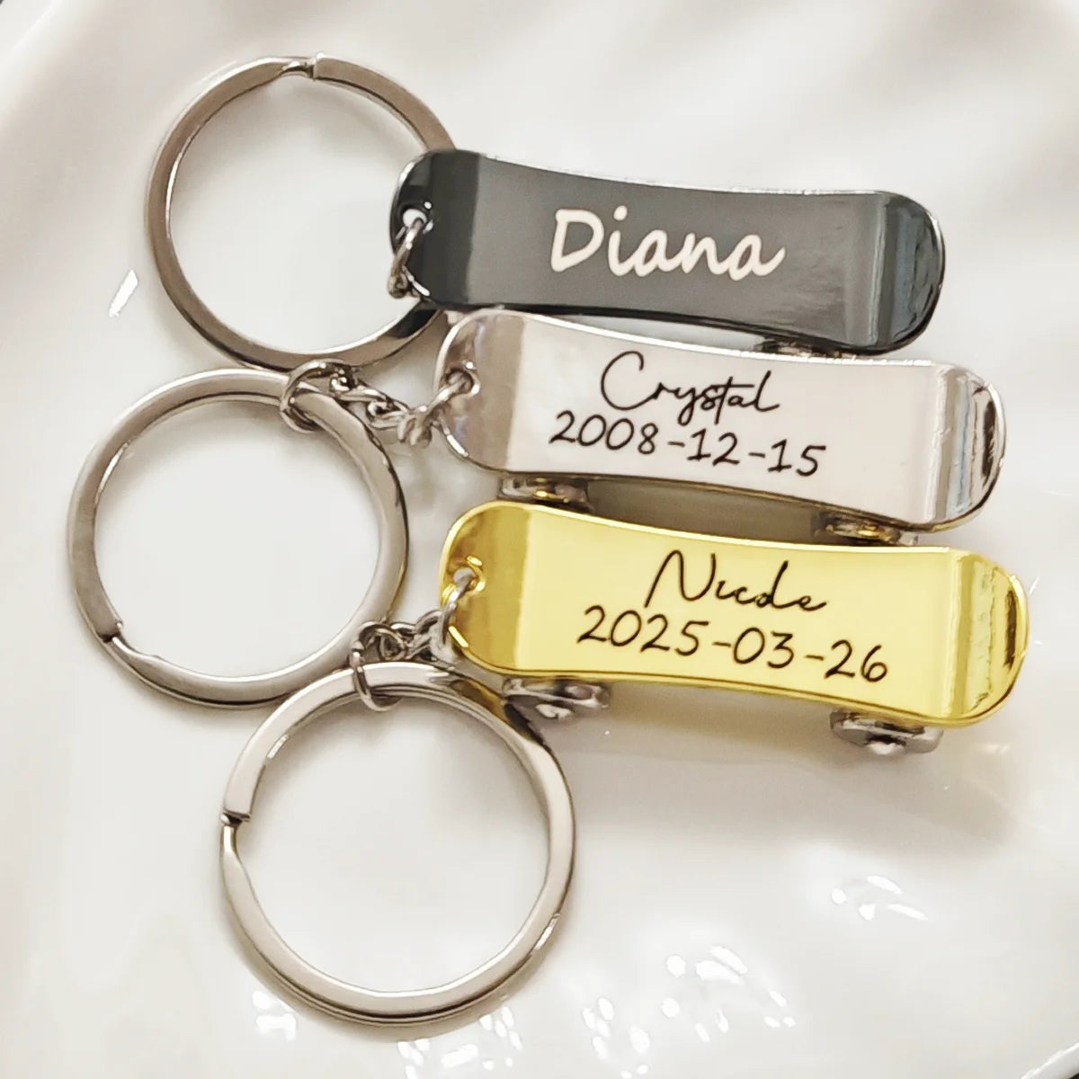 Chuhan Customized Metal Skateboard Keychain &ndash; Unique Gift Idea