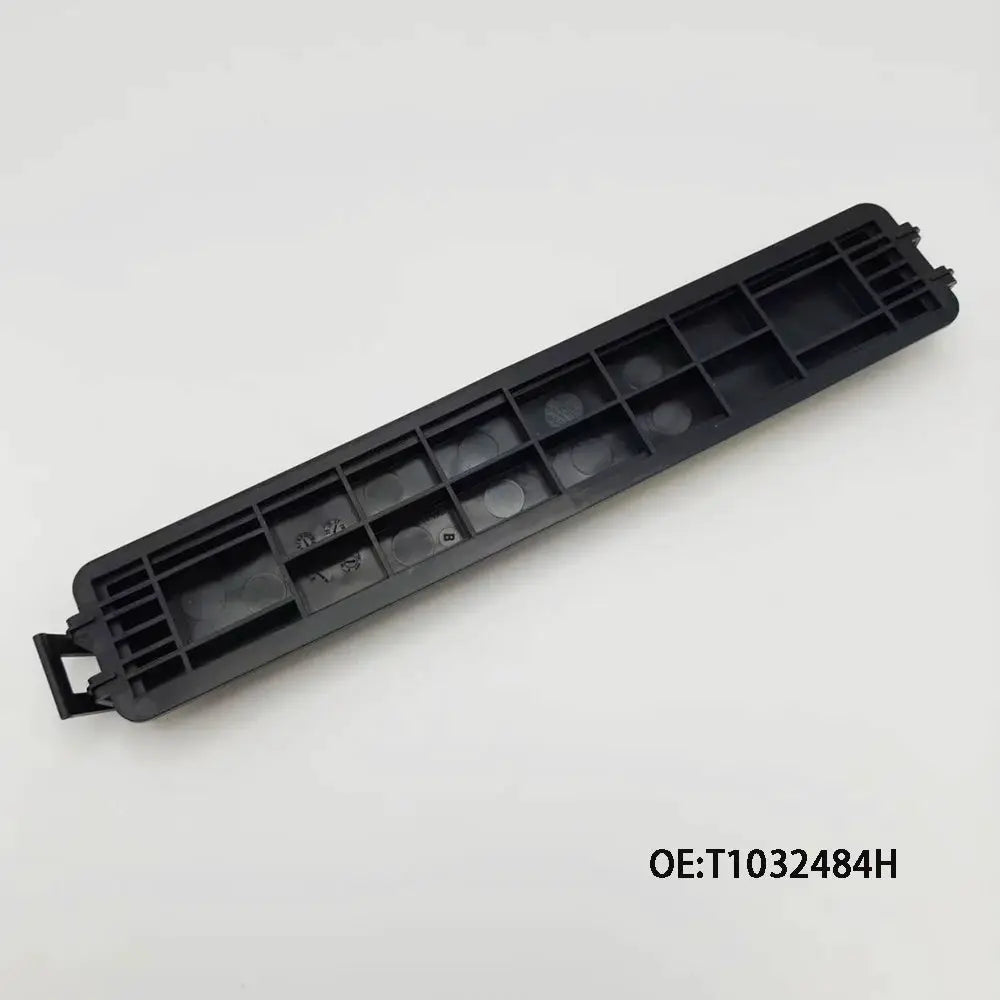 Plastic Cabin Filter Cover for Chery Tiggo 5 5X 7 8 by InterCyprus Trading Ltd