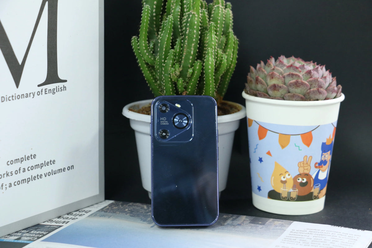 Mini Pocket Size Android Kids Phone - Dual SIM 3G 3.0 Screen Dark Blue / add 16G TF card