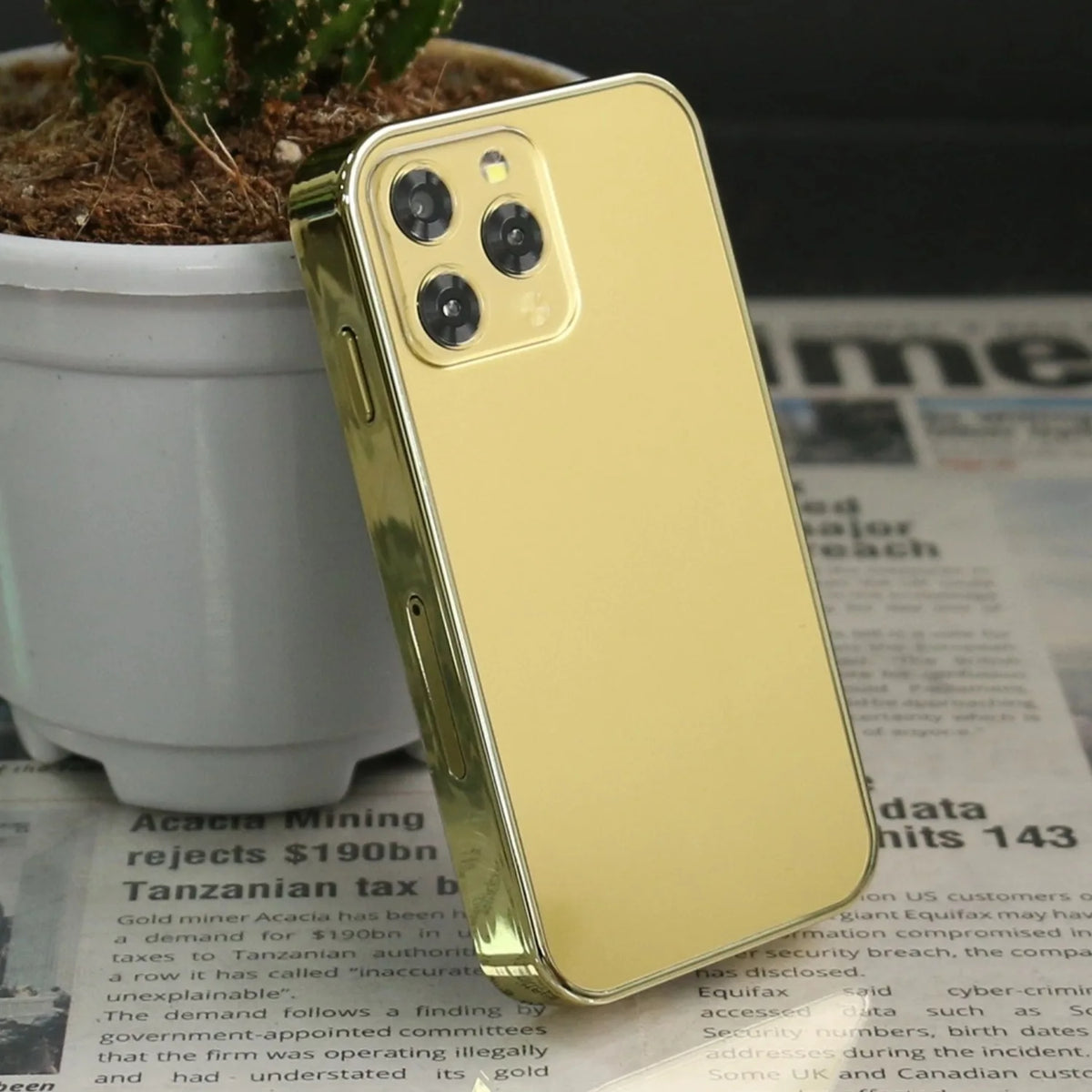 3G WCDMA Mini Smart Phone For Kids &ndash; Compact 3.0 Inch LCD Gold / add 16G TF card