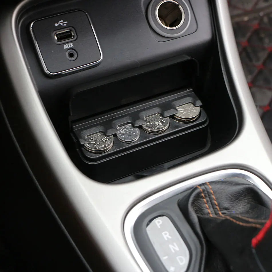 Automobilio monetų dėklas su plastiko ir metalo vidiniu organizatoriumi, 11.5x4x3.5 cm
