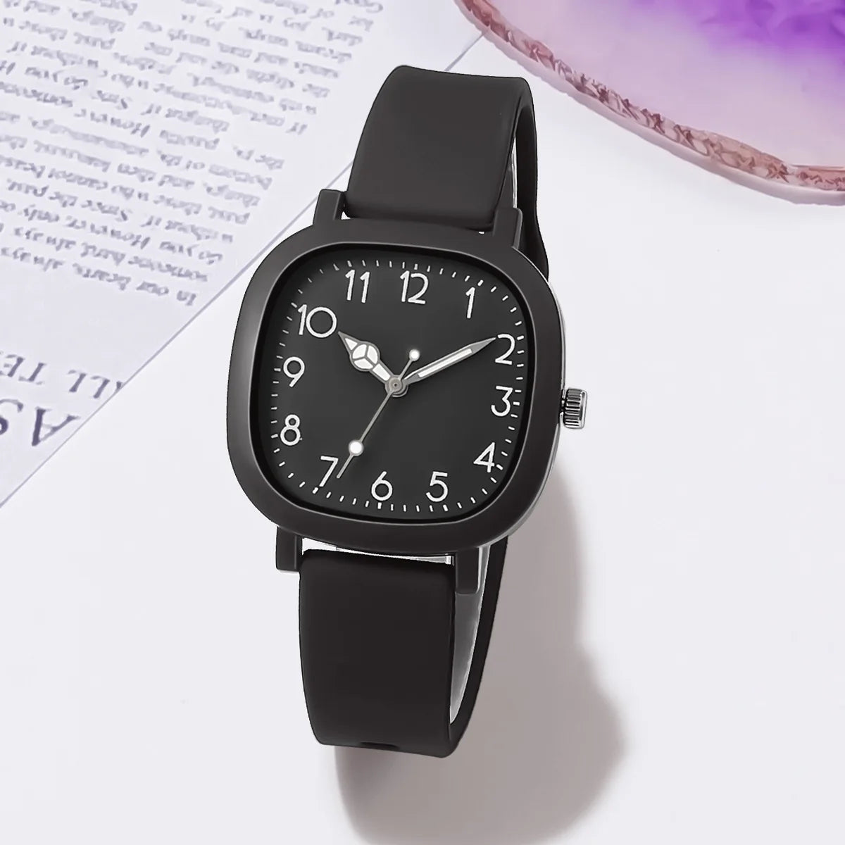 Fashionable Women's Quartz Watch with Silicone Band 2024 black