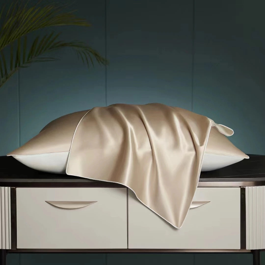 Mulberry Silk Charmeuse Pillowcase &ndash; Luxurious Comfort for Hair and Skin