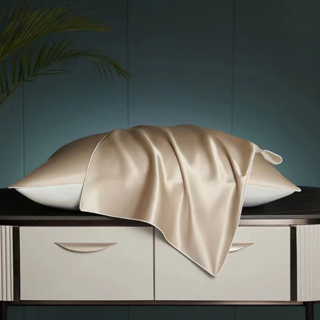 Mulberry Silk Charmeuse Pillowcase &ndash; Luxurious Comfort for Hair and Skin