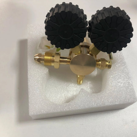 1/4 Inch Brass Nitrogen Regulator CGA580 - 0-600 PSI Range
