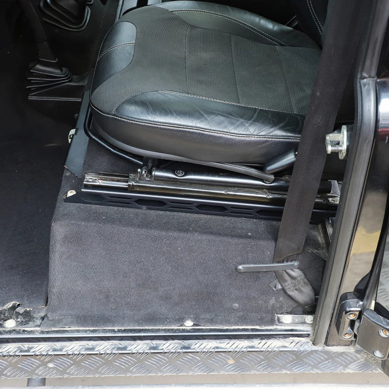 Karbon Çelik Siyah Ön Koltuk Braketi Defender 90 110 İçin