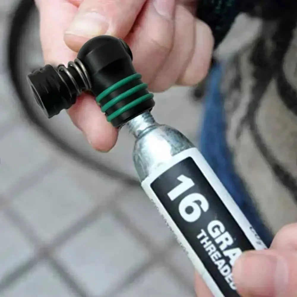 Disc Valve Adapter Presta &amp; Schrader &ndash; Universal Compatibility for Bicycle Pumps