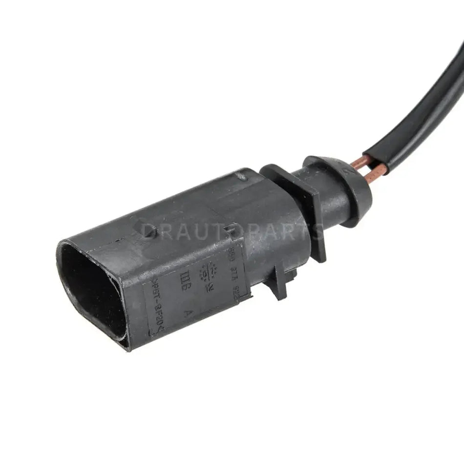 Alhaalla sijaitseva konepellin vapautusvipu vaihto Audi Q3 RSQ3 2012-2018 suora istuvuus