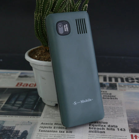 Quad SIM Senior Phone - 2.8 Inch Display and Easy Dial Green / add 16G TF card