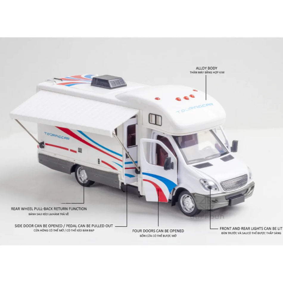 Model de mașină turistică din aliaj turnat sub presiune 1:32 pentru RMZ city CLX57130