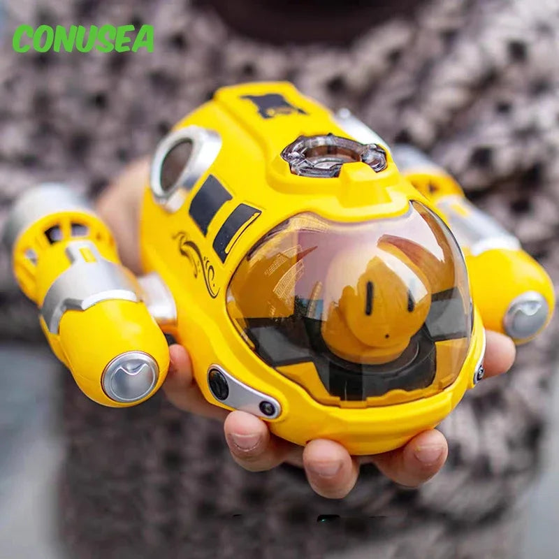 RC Submarine Spray Motorboat - 2.4G Remote Control Waterproof Toy