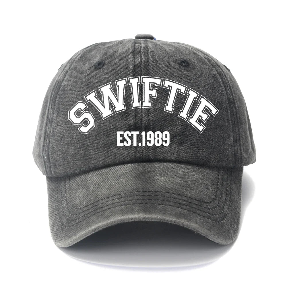 SWIFTIE Pink Letter Print Unisex Baseball Cap black  grey / Adjustable 55-58cm