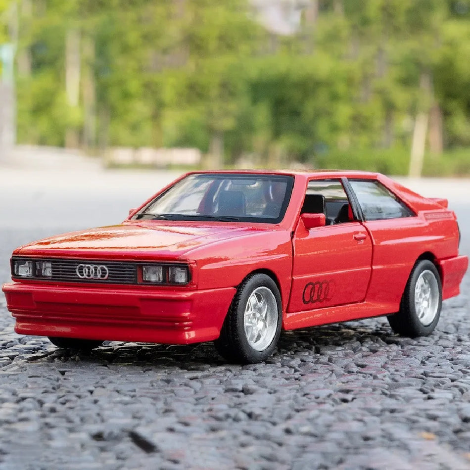 Diecast autíčko z kovu 1/36 s tažným mechanismem pro Audi