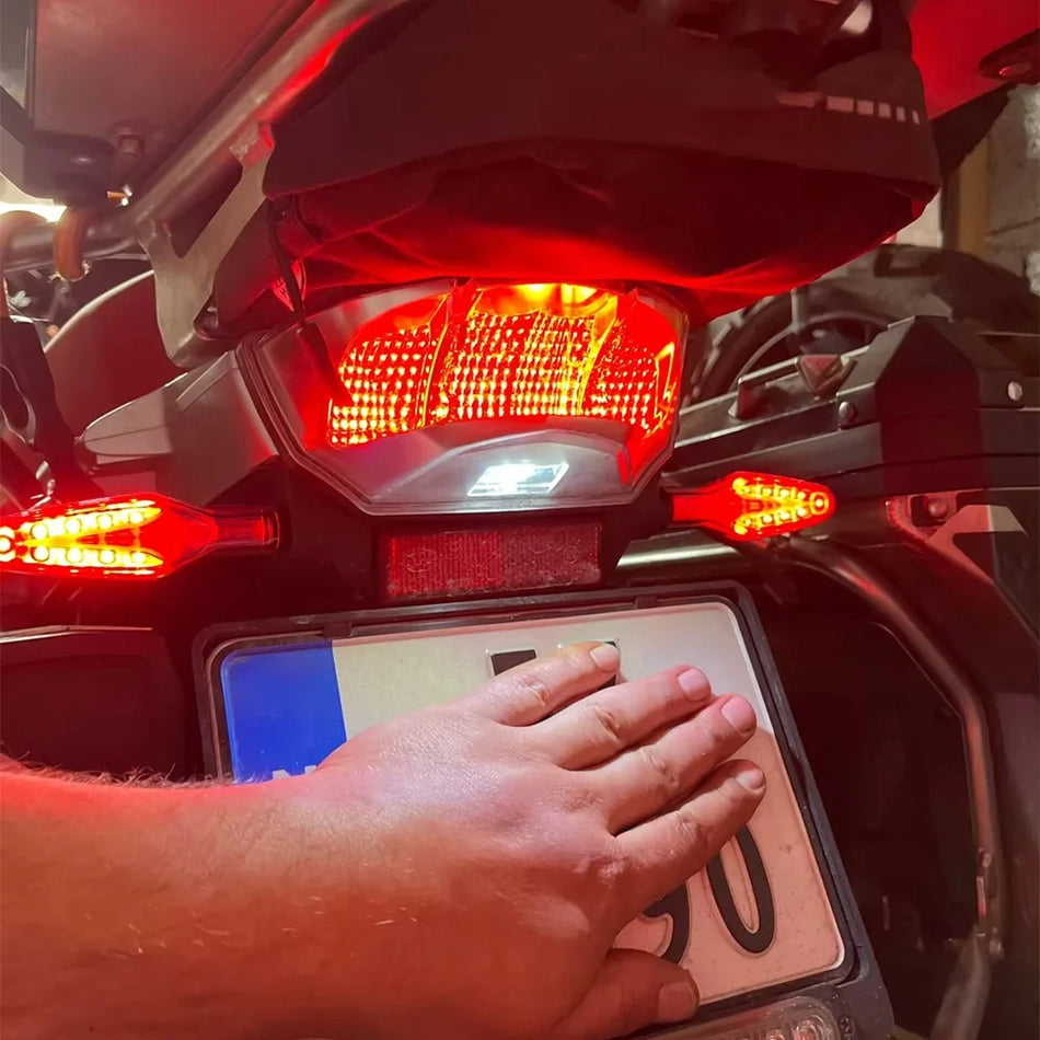 BMW F900GS 2024 LED smernik zadnja zavora luč, utripajoča luč za BMW R1300GS 2023-2024