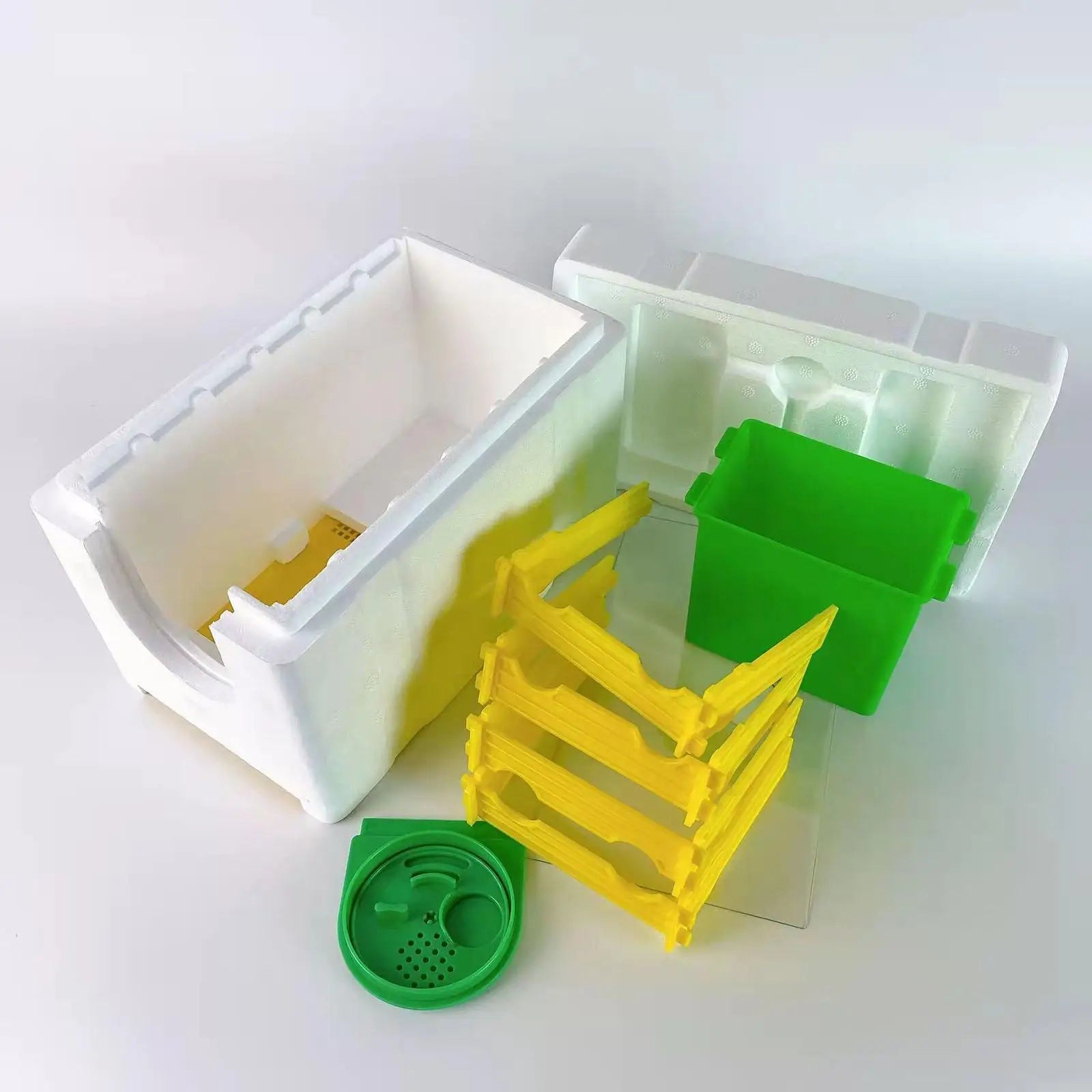 Beekeeping Case Queen Bee Rearing System &ndash; Compact Design Default Title