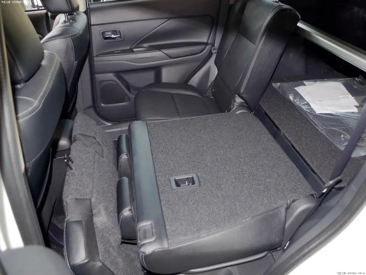 Mitsubishi Outlander 7 Seat Nappa Leather Car Seat Covers