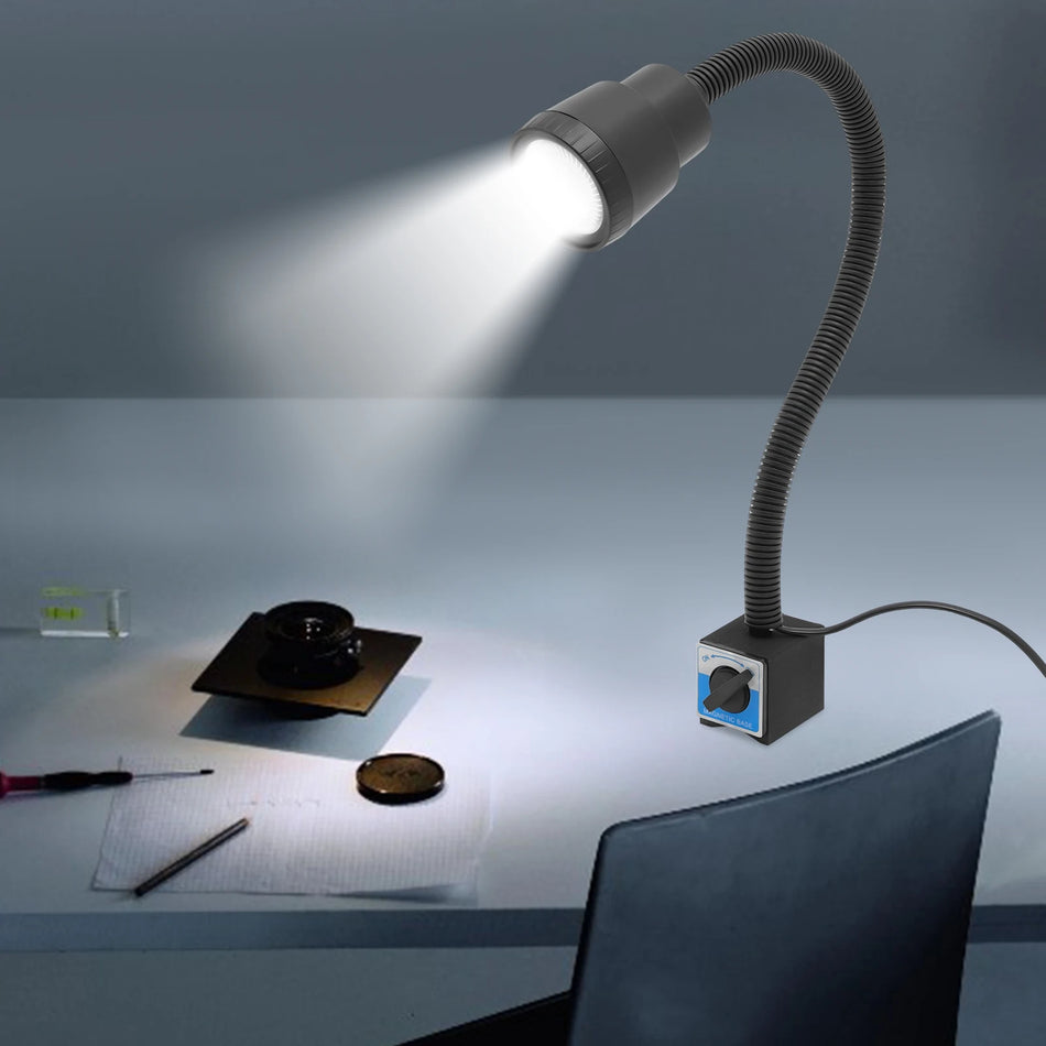 Luz de trabajo LED magnética de 5W con pantalla de lámpara cerrada