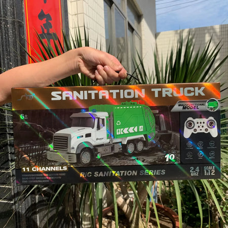 RC Car 6Ch Remote Control Garbage Truck &ndash; Realistic Sound and Light Features