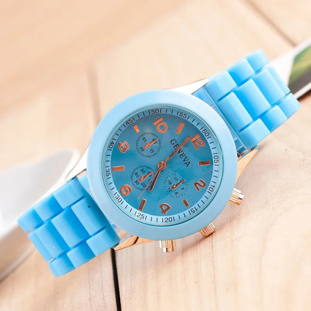 Fashion Quartz Watch for Women with White Silicone Band Light Blue